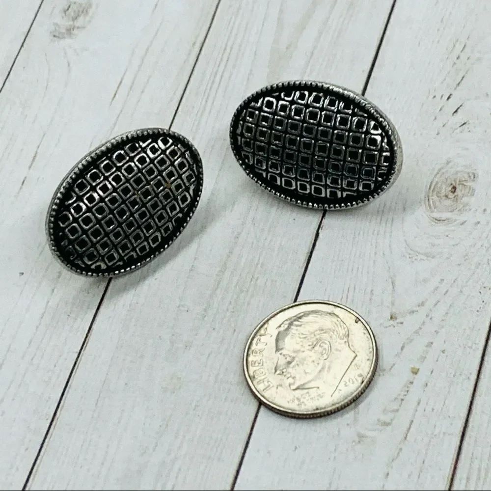 Judy Lee Silver Black Clip On Earrings